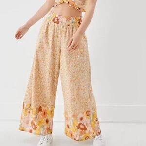 American Eagle Floral Wide Leg Pants Size XL Peach Green Yellow Boho Country 70s